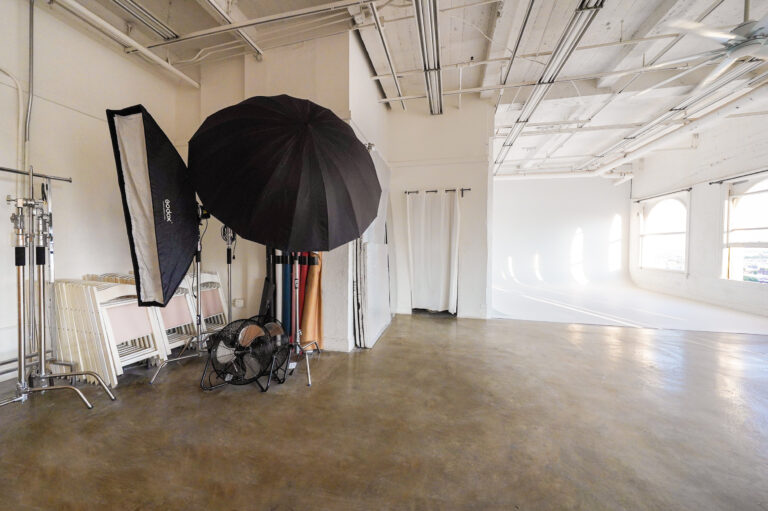 Daylight Photo studio for rent in Los angeles with cycwall and natural light