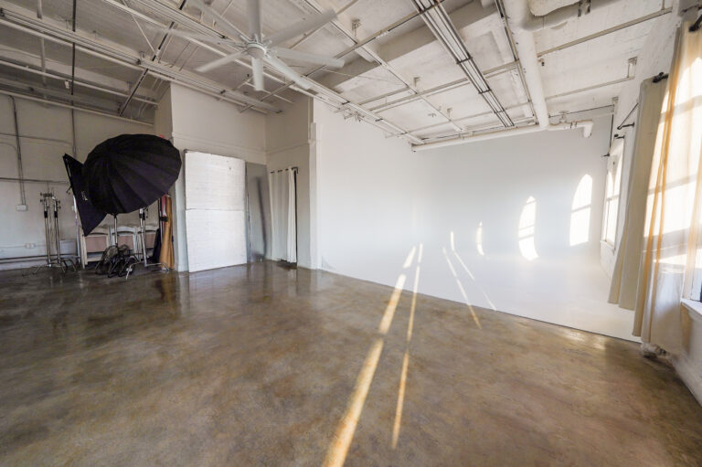 Daylight Photo studio for rent in Los angeles with cycwall and natural light