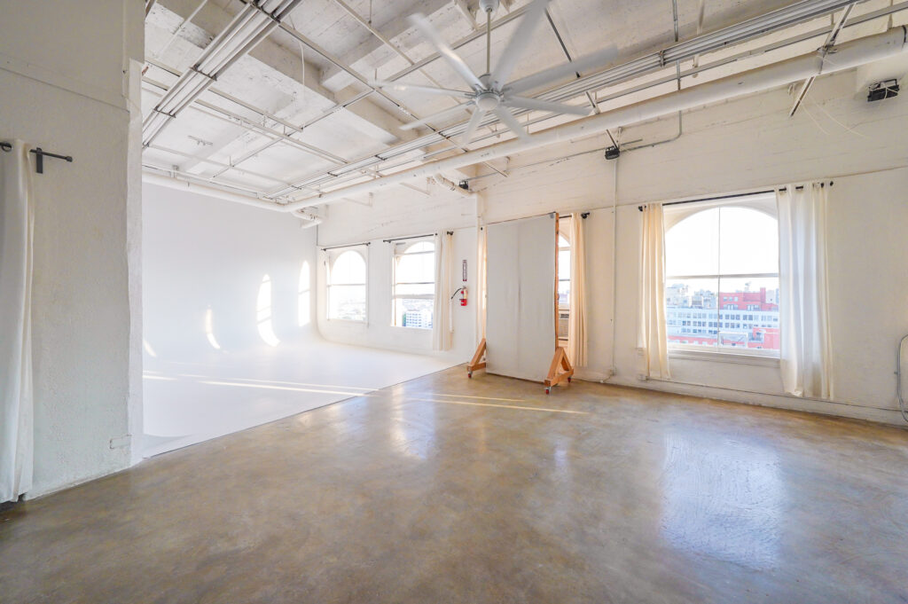 Daylight Photo studio for rent in Los angeles with cycwall and natural light