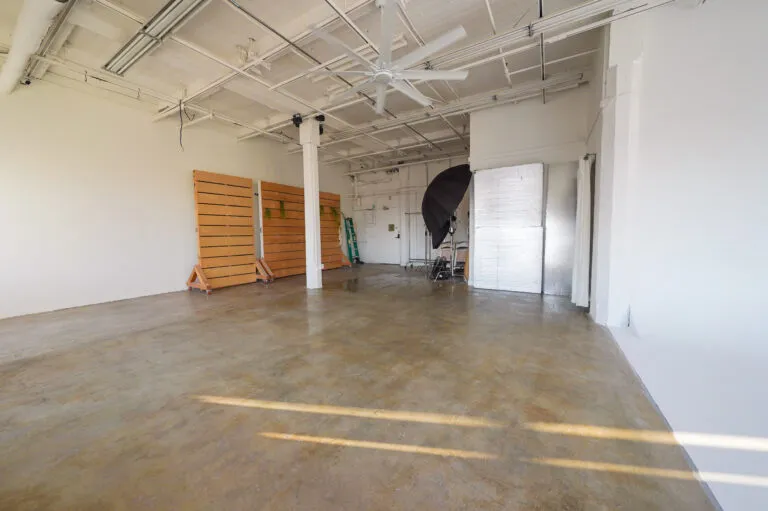 Daylight Photo studio for rent in Los angeles with cycwall and natural light