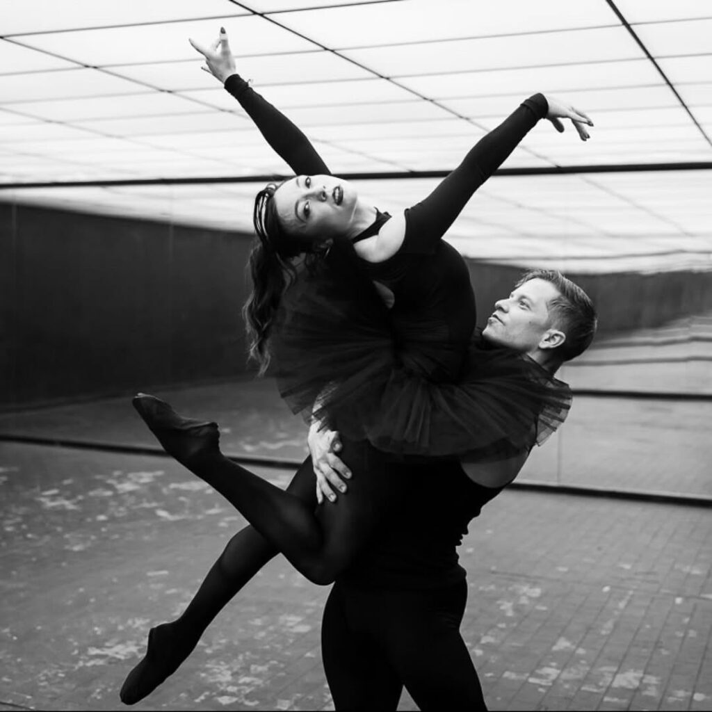 Ballet dancers livschuh and corybetts photographed by dirkrepsphotography at Metro 2