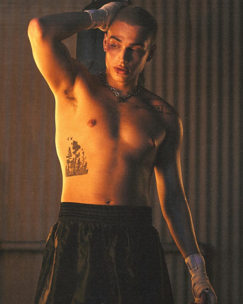 Model itscamsworld photographed by donlaurent92 at Olympic 5